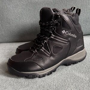 Columbia Men's Black and Gray Waterproof Snow Boots